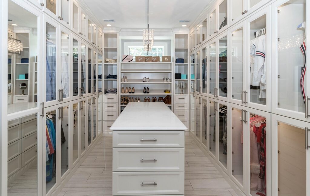 walkin closet